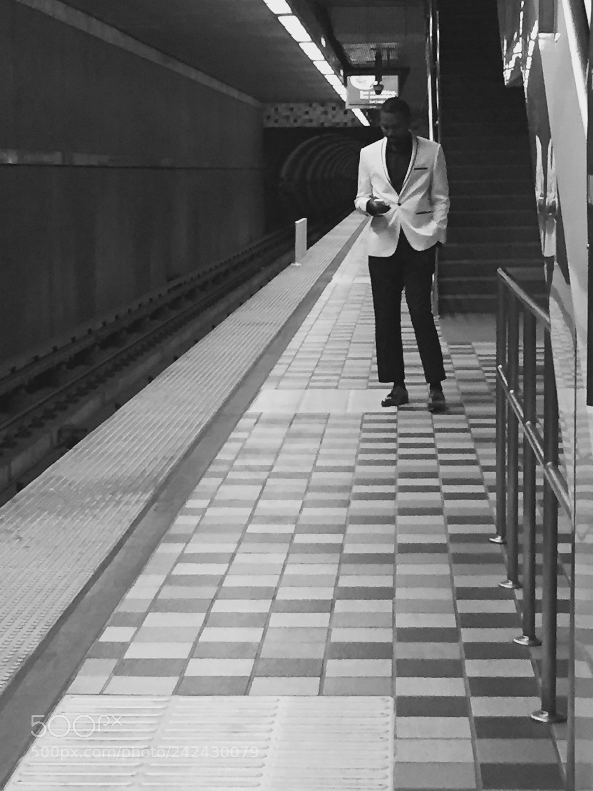 Apple iPhone 6 sample photo. Love, quarrel, destination  photography