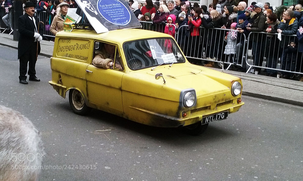 Samsung Galaxy Core Prime sample photo. Strange car photography
