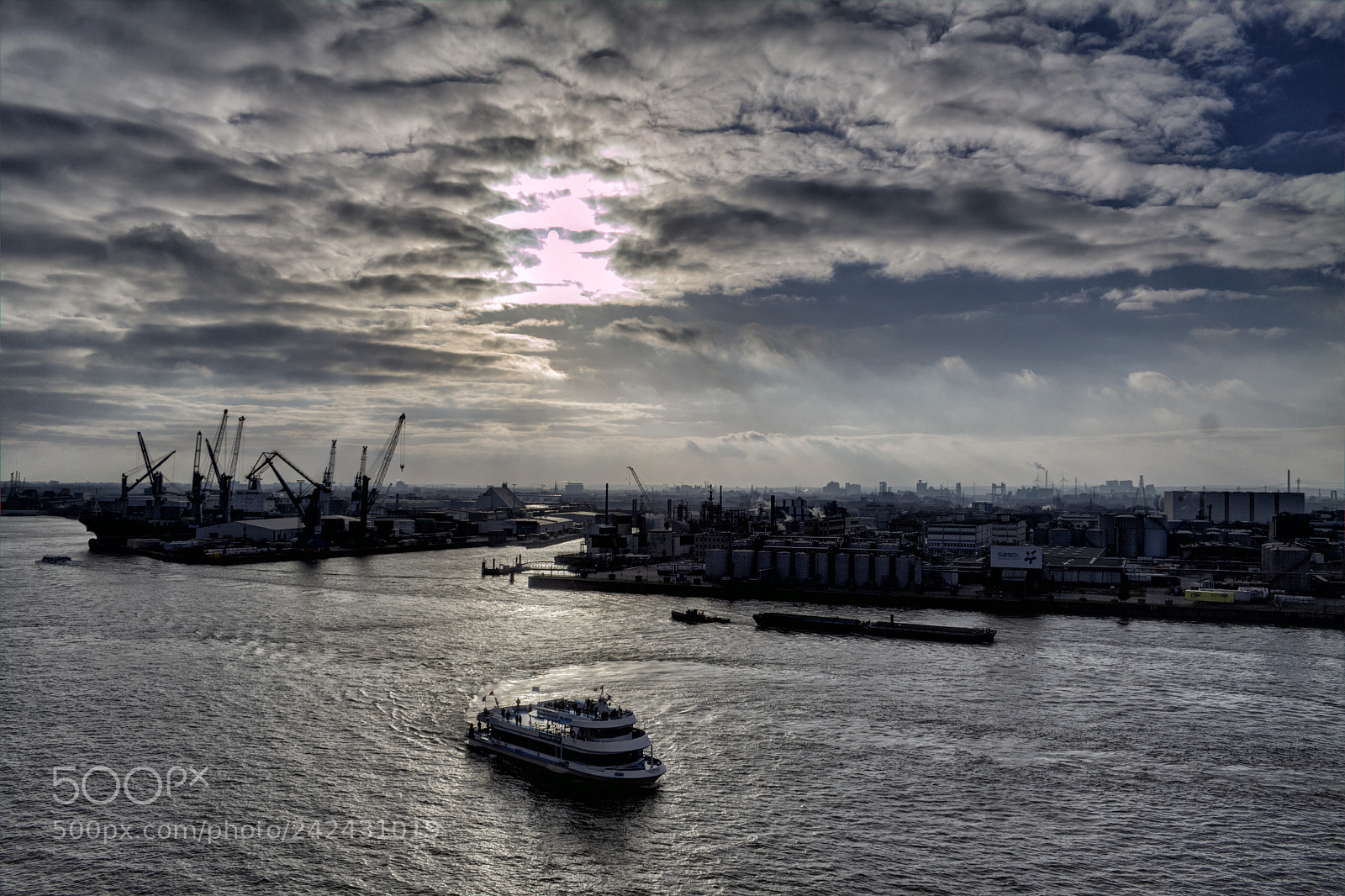 Canon EOS 50D sample photo. Hamburg hafen photography
