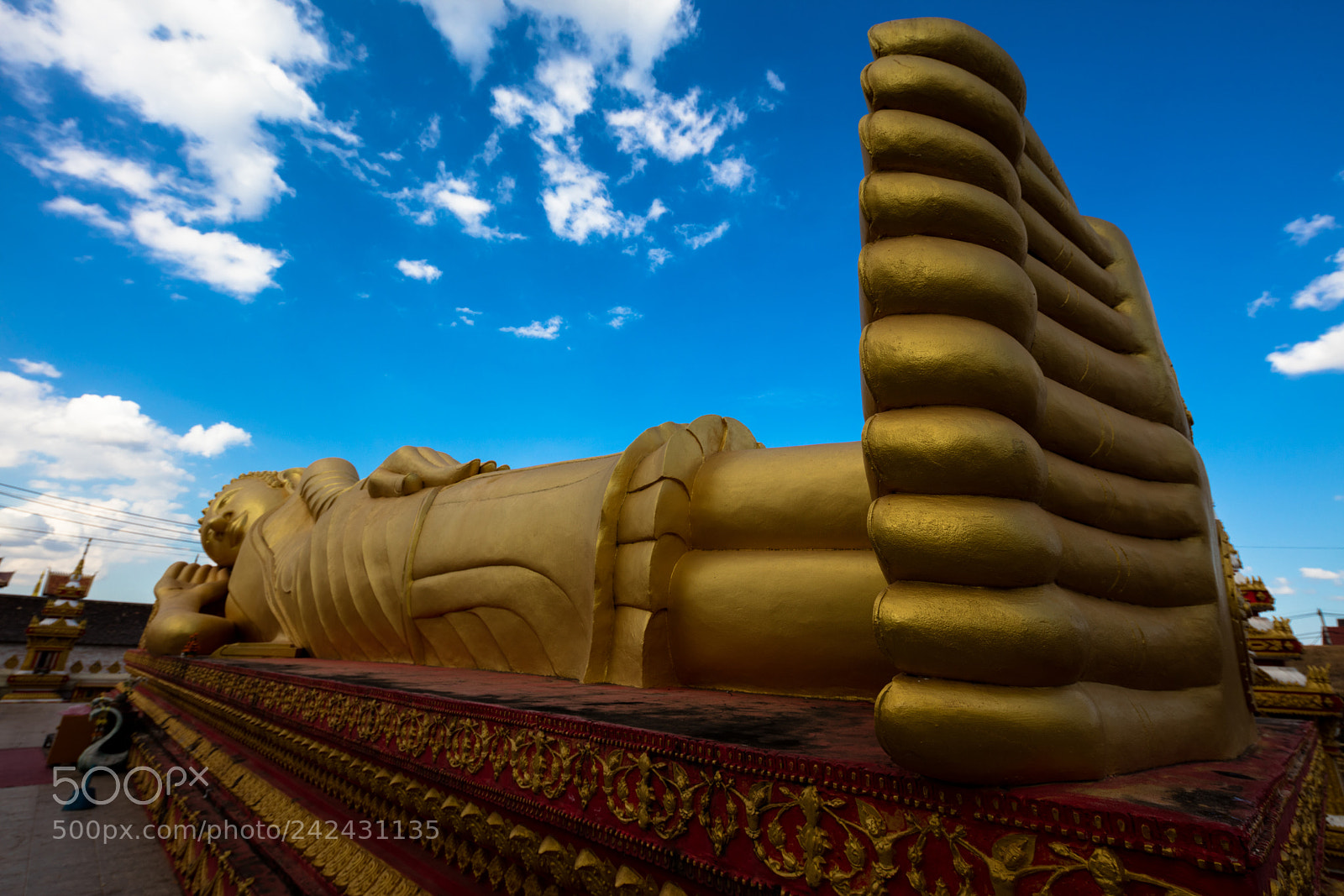 Canon EOS 5DS R sample photo. Phat that luang photography