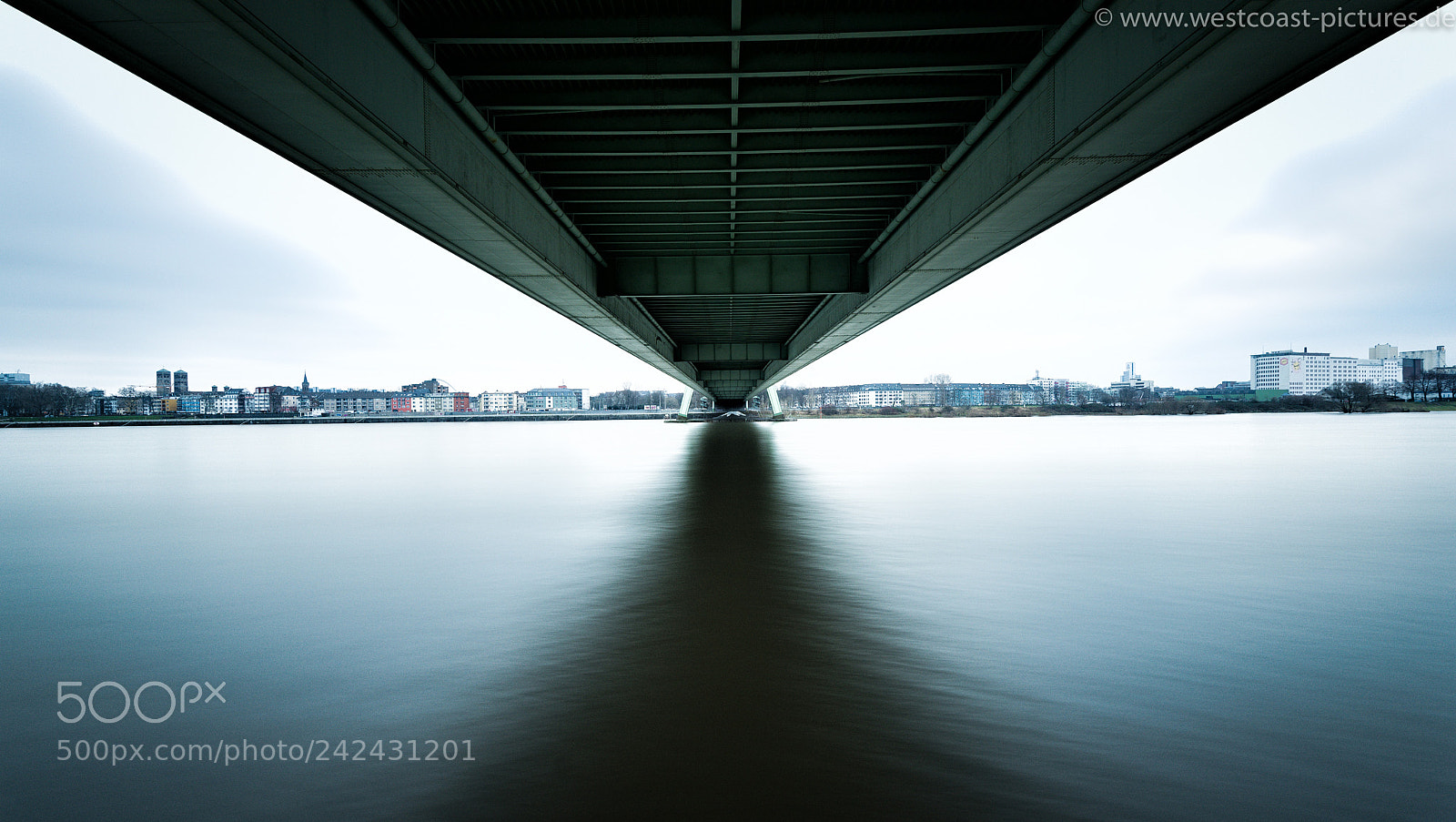 Nikon D810 sample photo. Unter der brücke photography