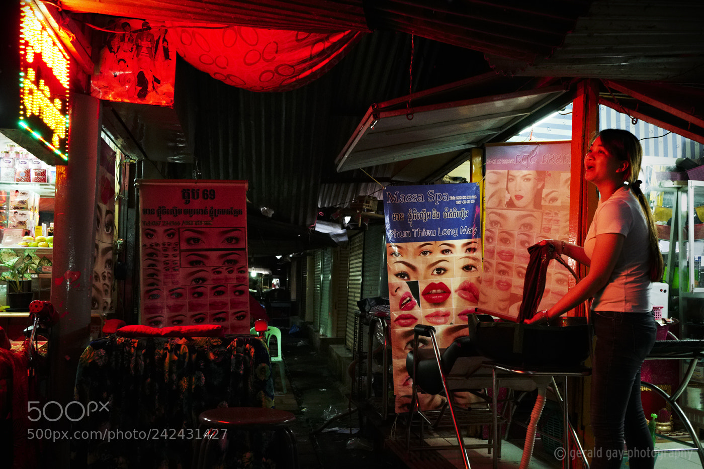 Fujifilm X-T2 sample photo. In the red zone photography