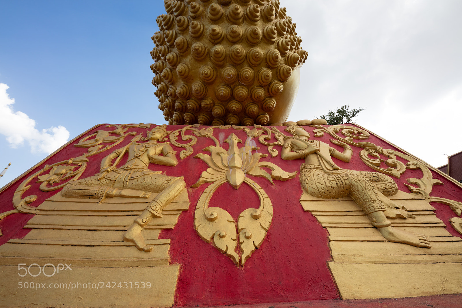 Canon EOS 5DS R sample photo. Phat that luang photography