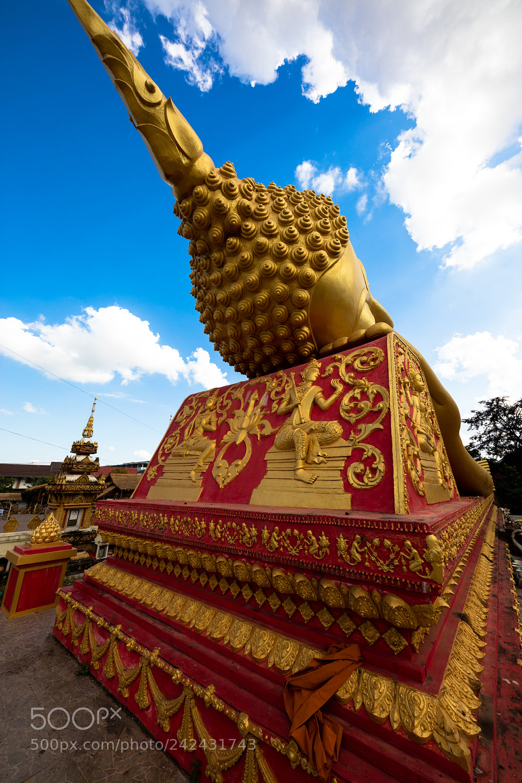 Canon EOS 5DS R sample photo. Phat that luang photography