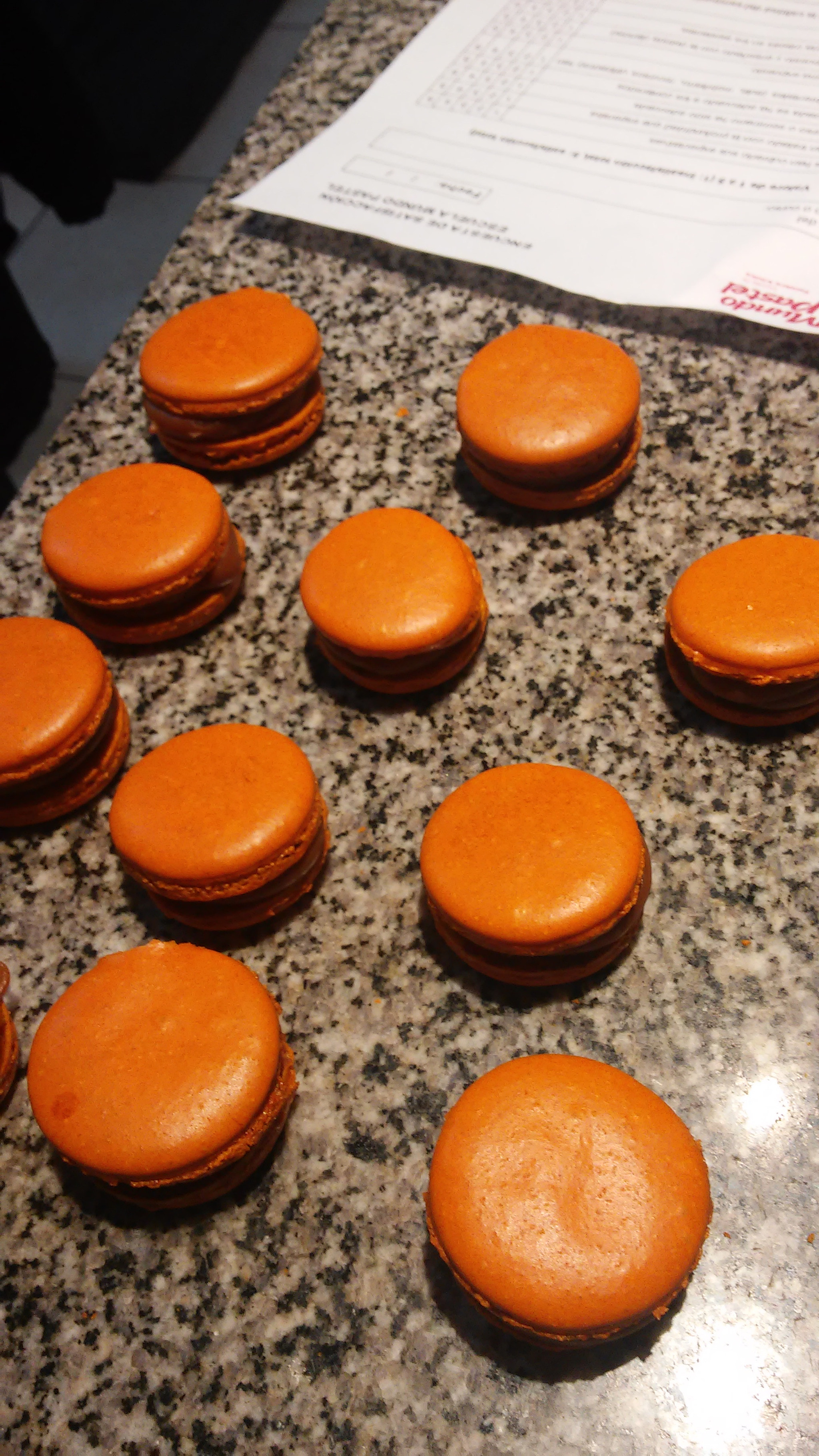 LG G2 MINI sample photo. Macarons de maní photography