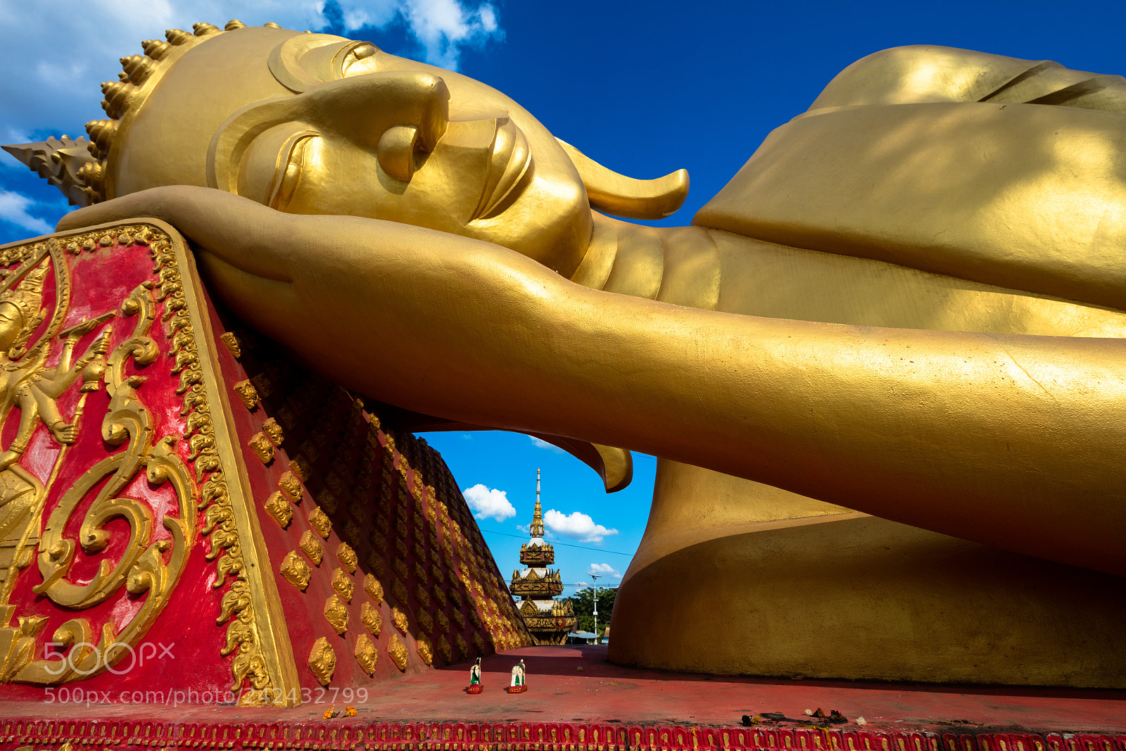 Canon EOS 5DS R sample photo. Phat that luang photography