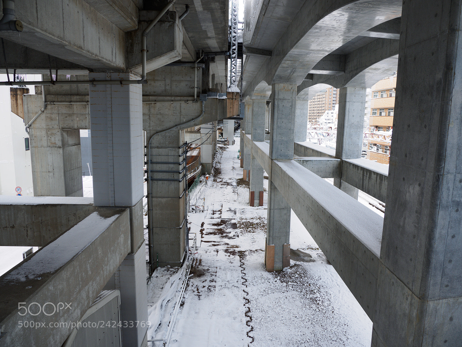 Olympus OM-D E-M10 II sample photo. Under viaducts photography