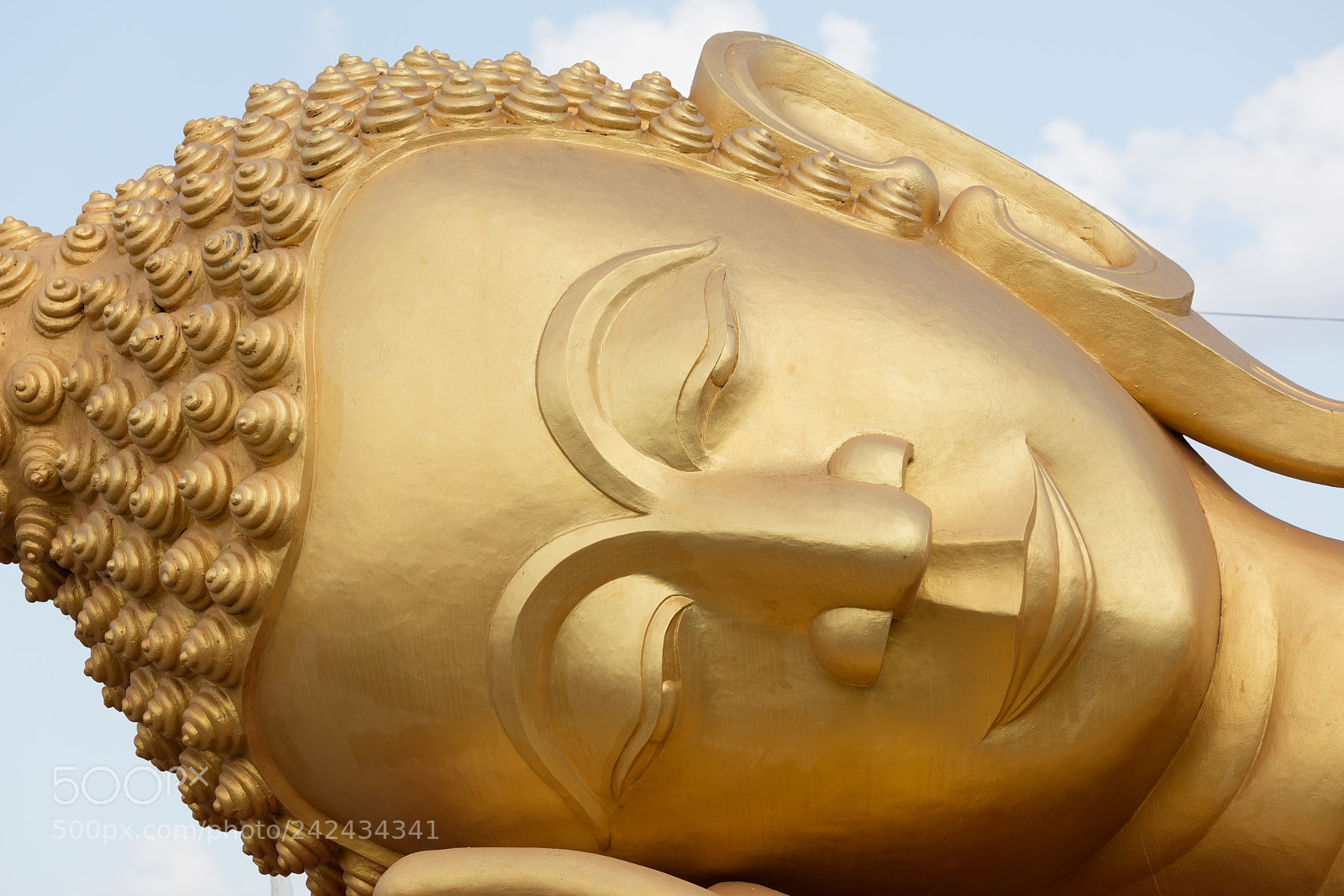 Canon EOS 5DS R sample photo. Phat that luang photography