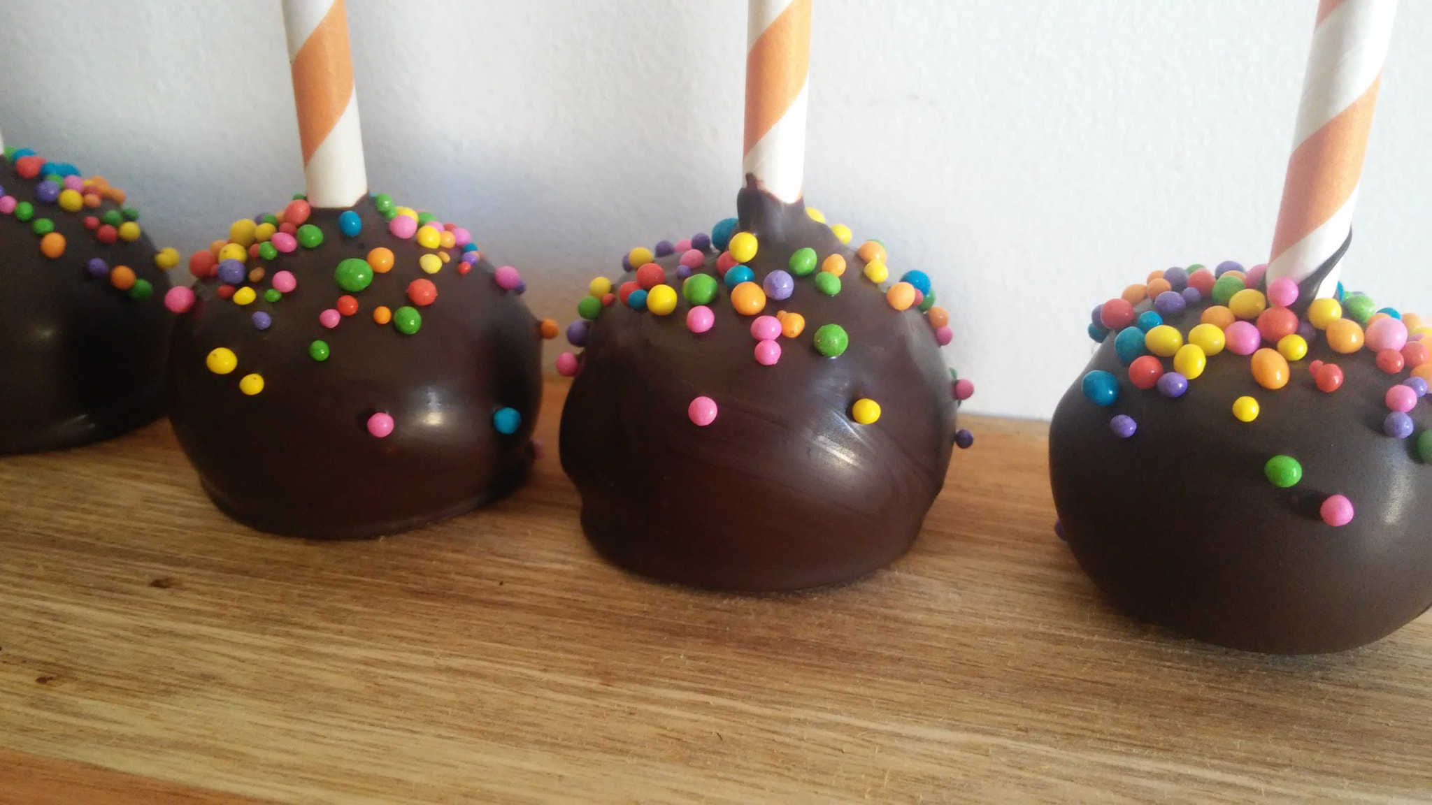 LG G2 MINI sample photo. Cakepops photography