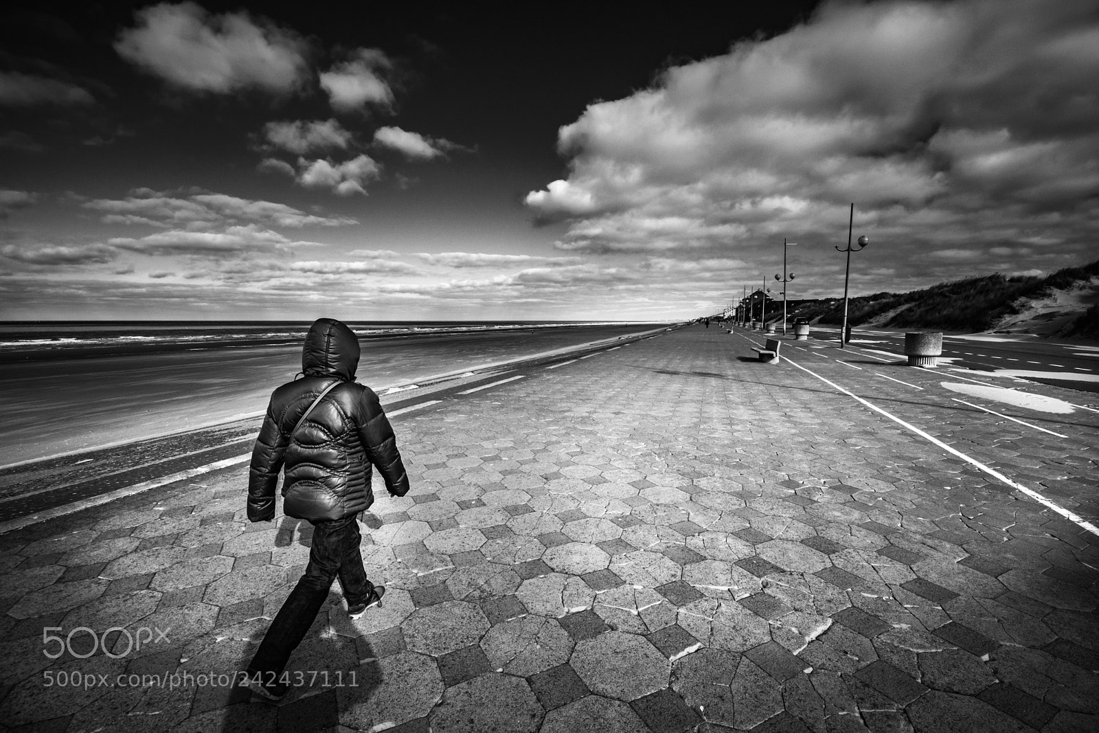 Nikon D7100 sample photo. Walking along the sea photography