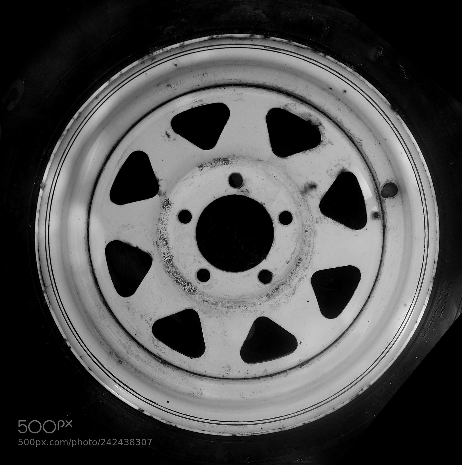 Olympus OM-D E-M10 II sample photo. Wheel photography