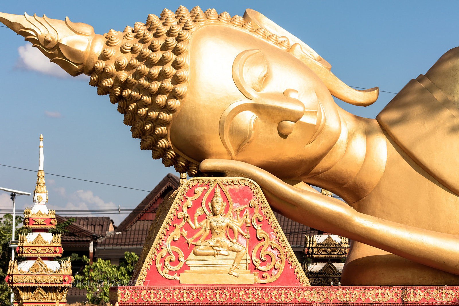 Canon EOS 5DS R sample photo. Phat that luang photography