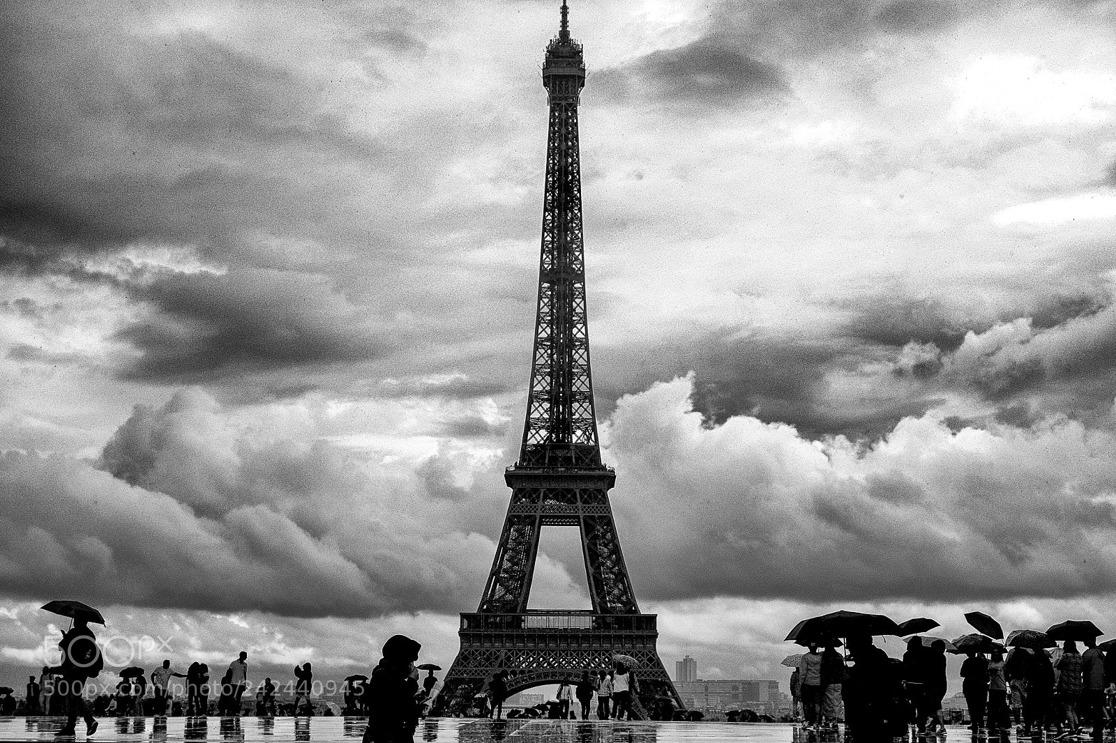 Fujifilm X-T10 sample photo. Rainy day in paris photography