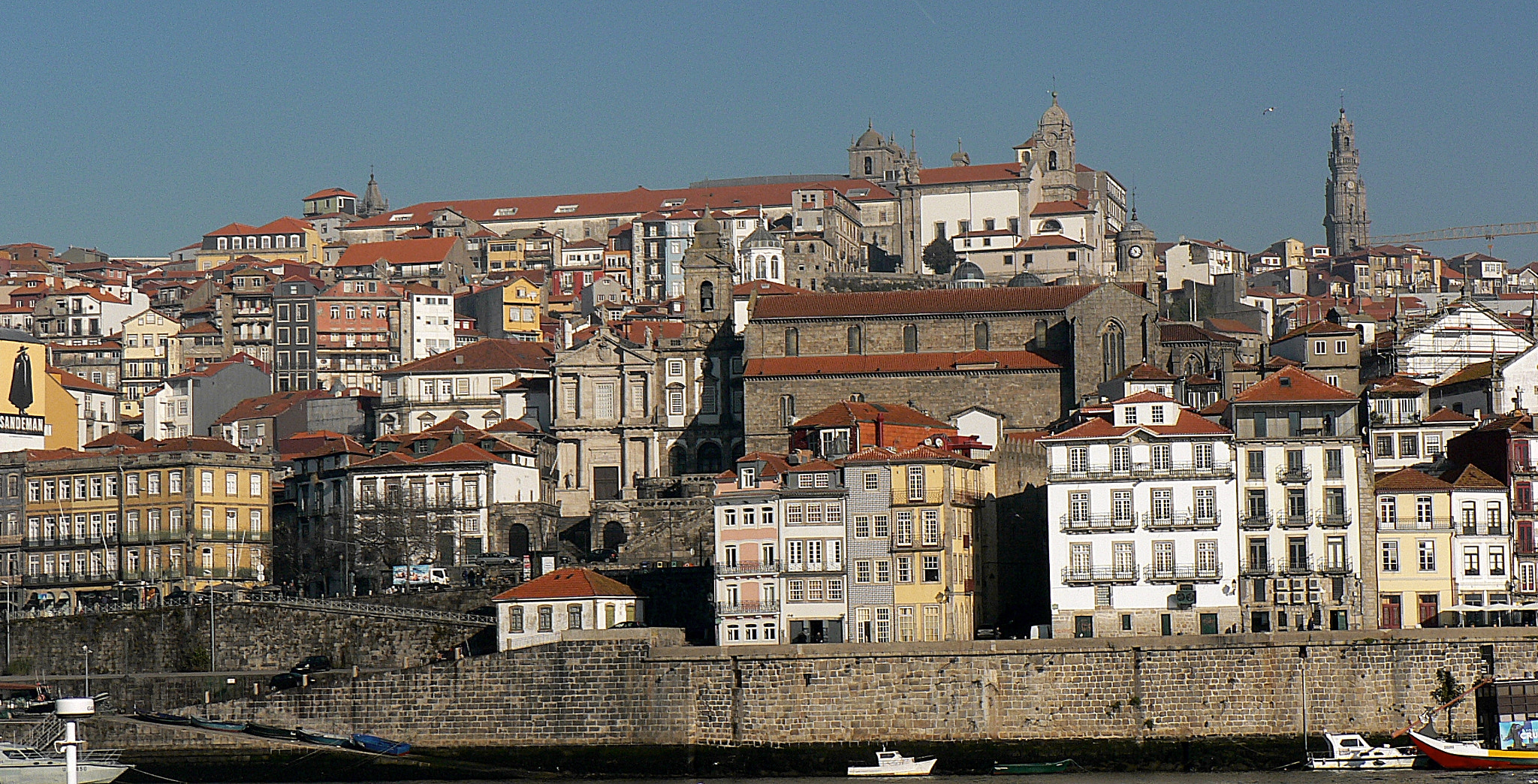 Panasonic DMC-FZ5 sample photo. Cidade do porto photography