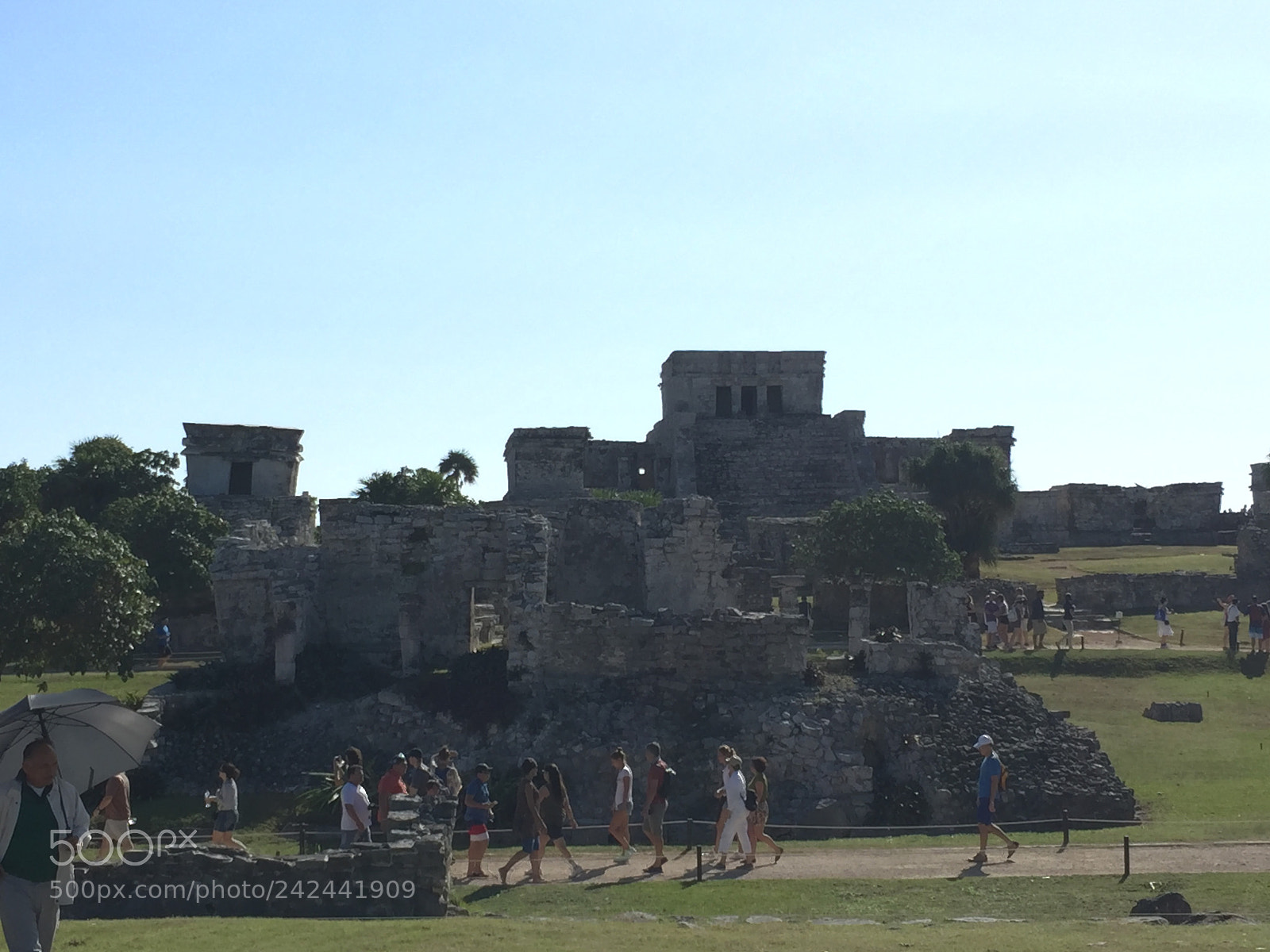 Apple iPhone 6 sample photo. Tourists at tulum ruins photography