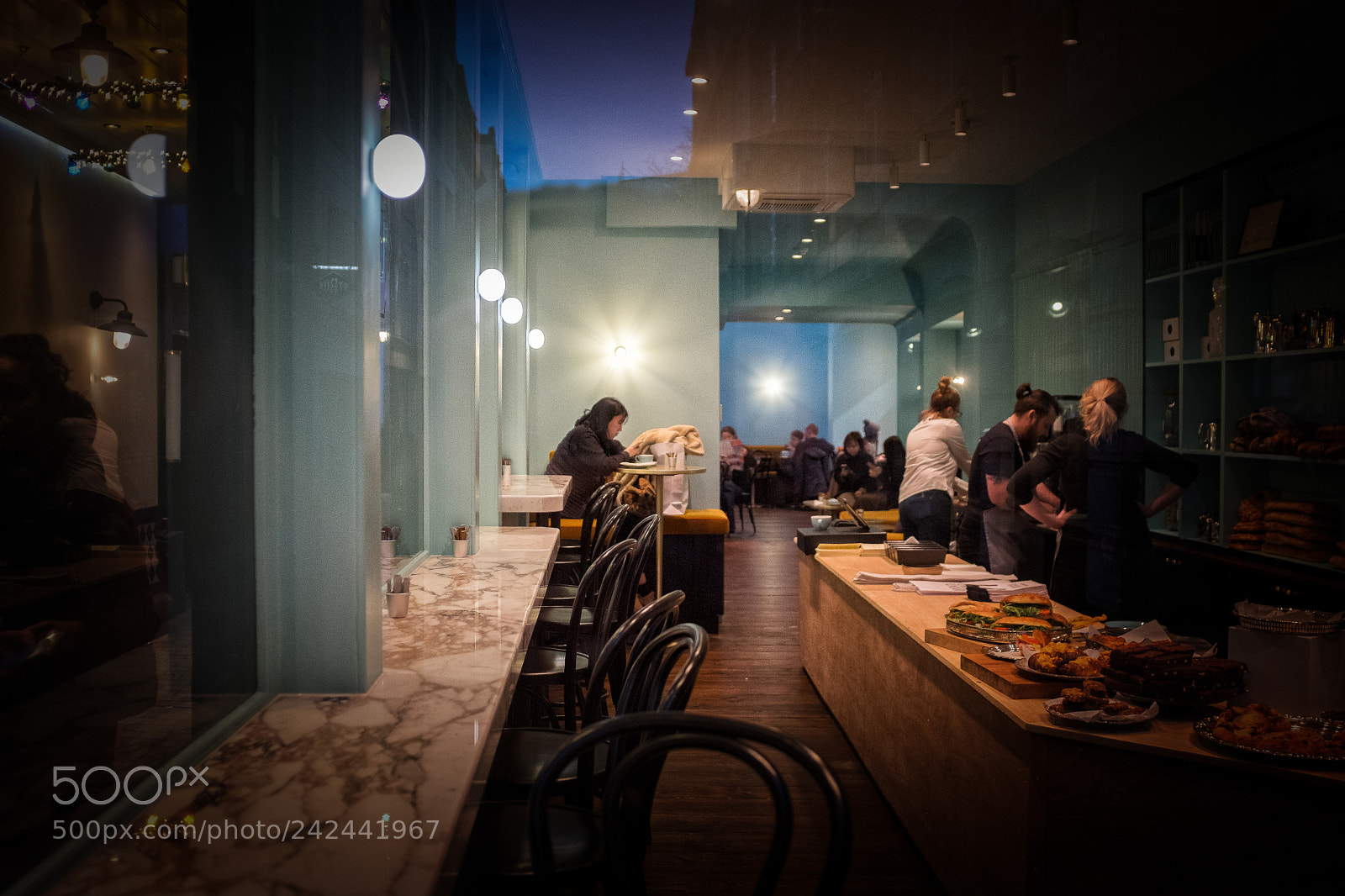 Fujifilm X100F sample photo. Awaiting nighthawks photography