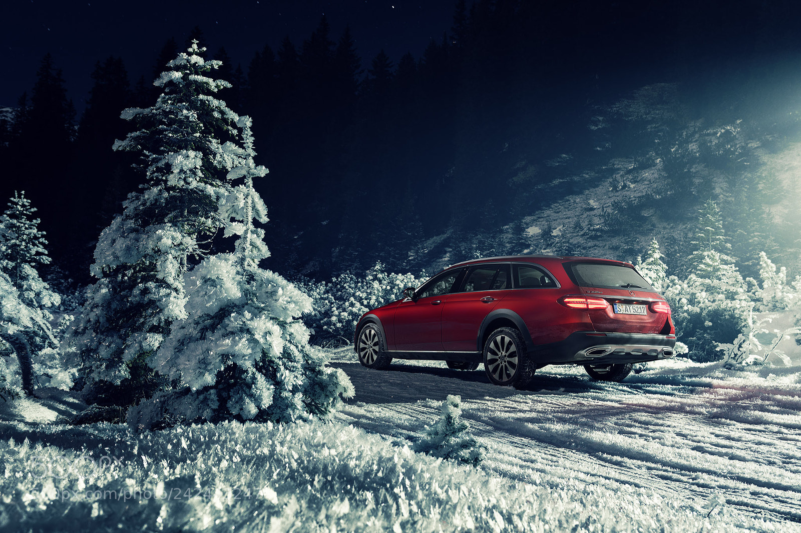 Sony a7 II sample photo. Mercedes-benz e 220d all-terrain photography