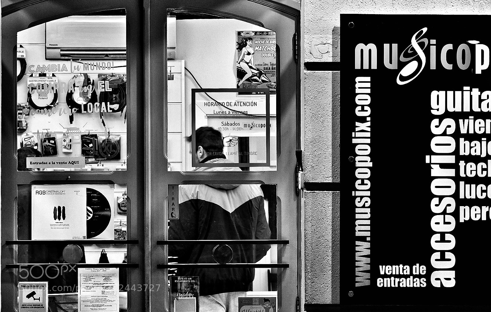 Fujifilm X-T10 sample photo. Al cuadrado photography