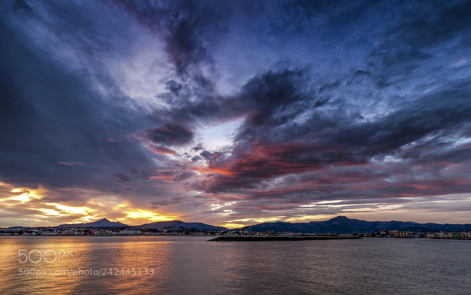 Nikon D700 sample photo. Dramatic sunrise photography