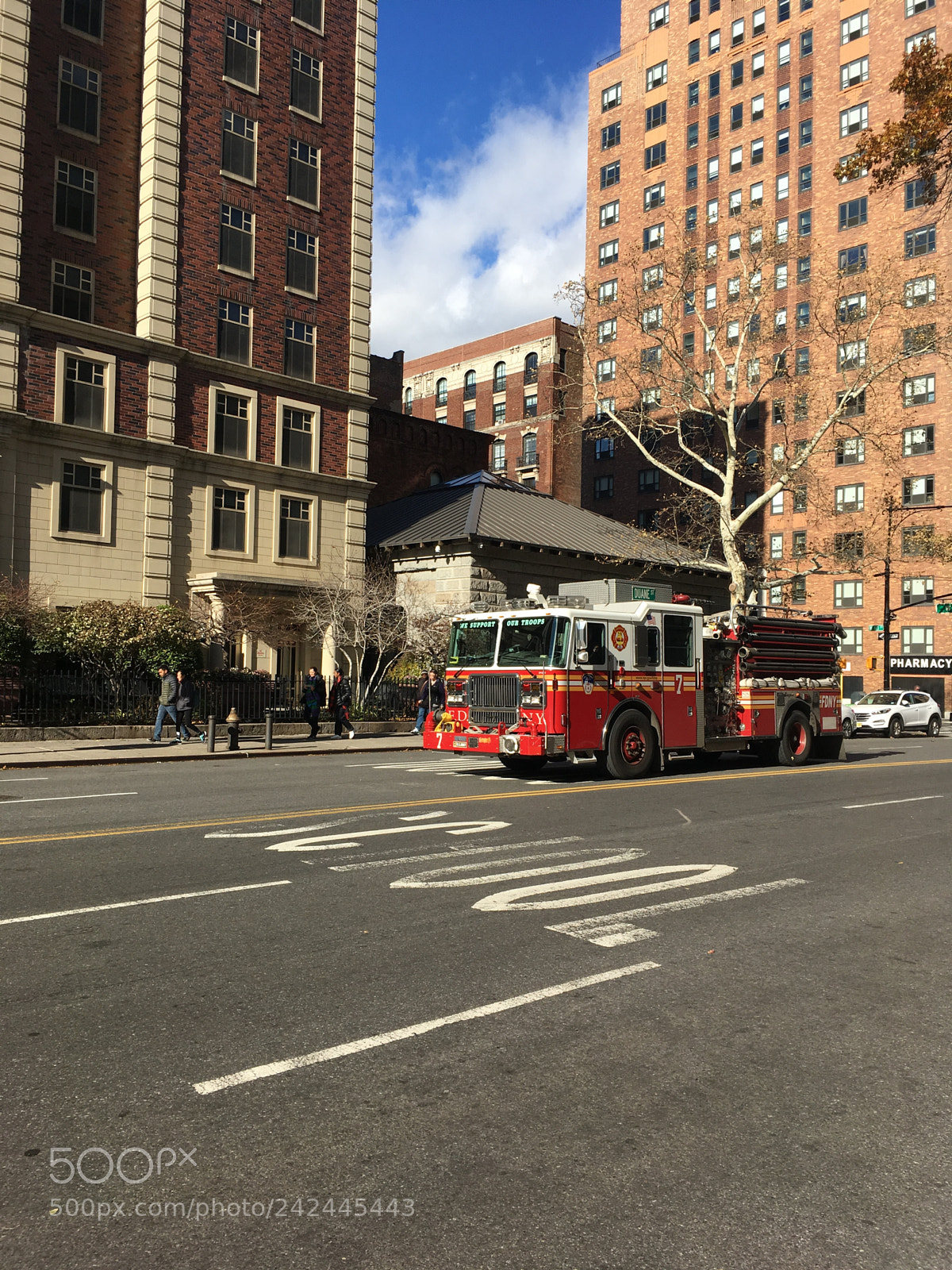 Apple iPhone SE sample photo. Nyfd truck photography