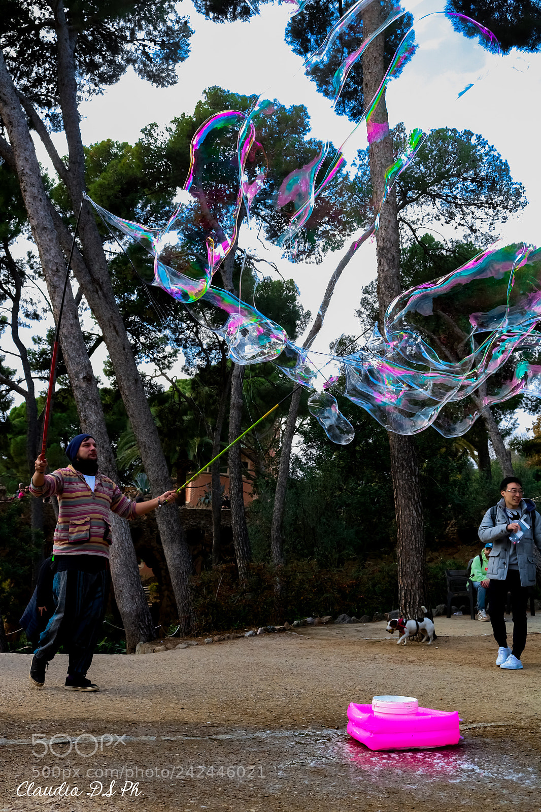 Canon EOS 750D (EOS Rebel T6i / EOS Kiss X8i) sample photo. Artist’s street. photography