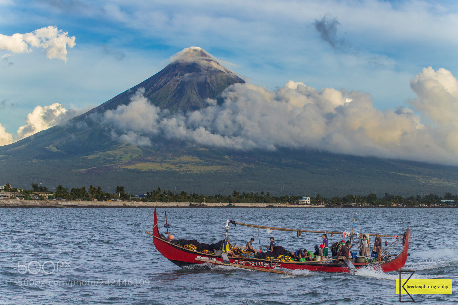 Canon EOS 6D Mark II sample photo. Mayon volcano photography