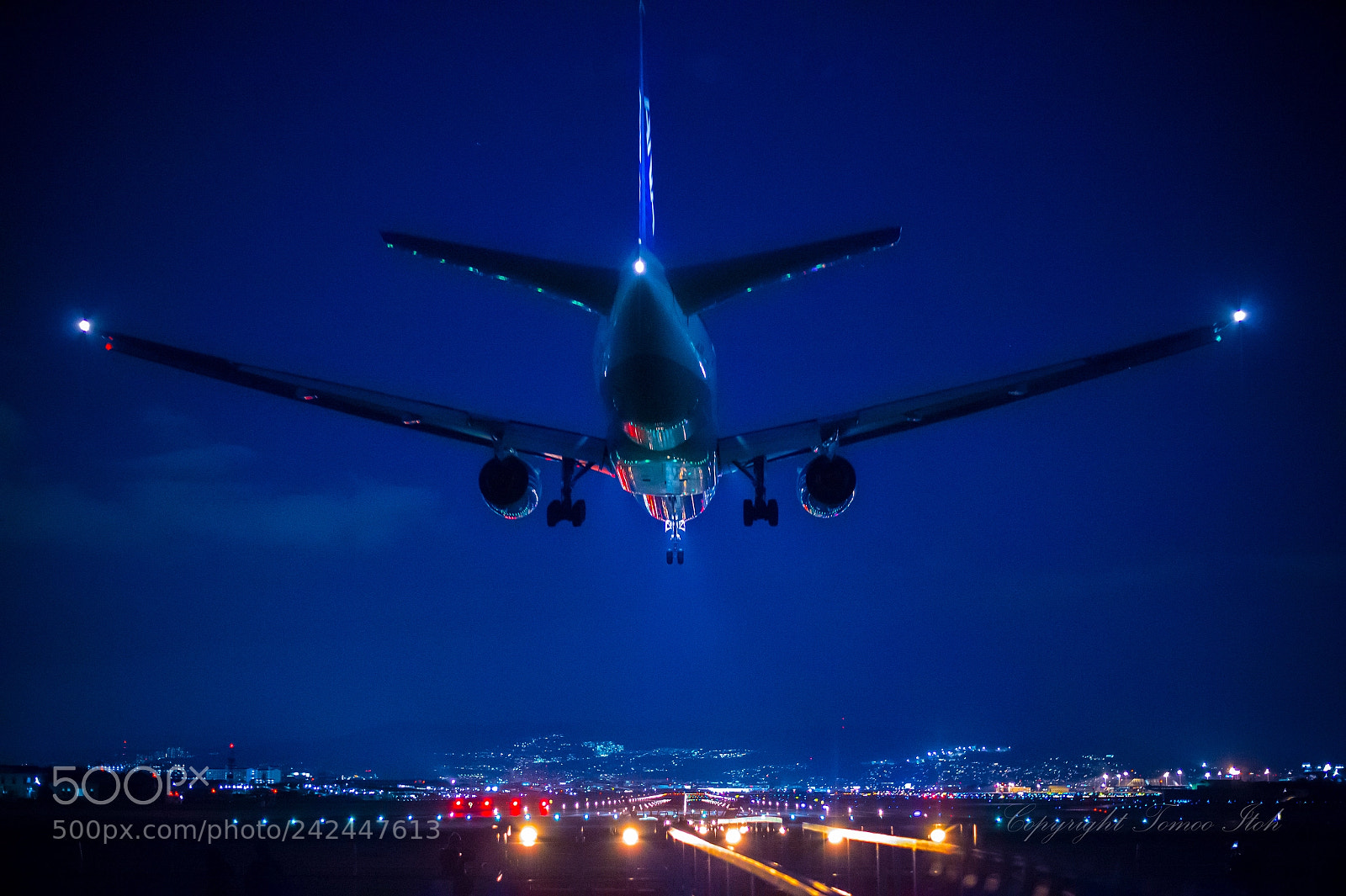 Nikon D4S sample photo. Night landing photography