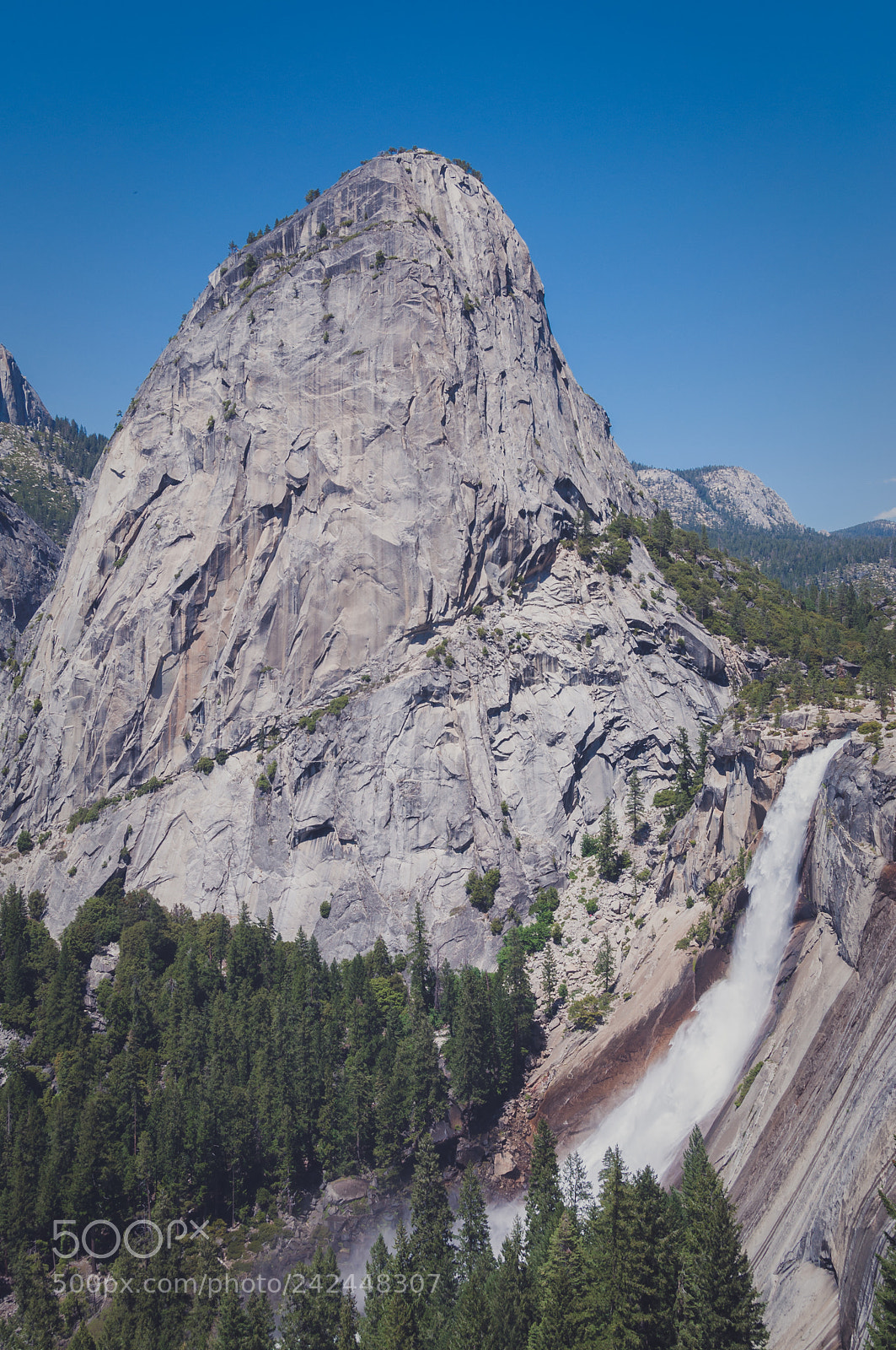 Nikon D90 sample photo. Nevada falls in yosemite photography
