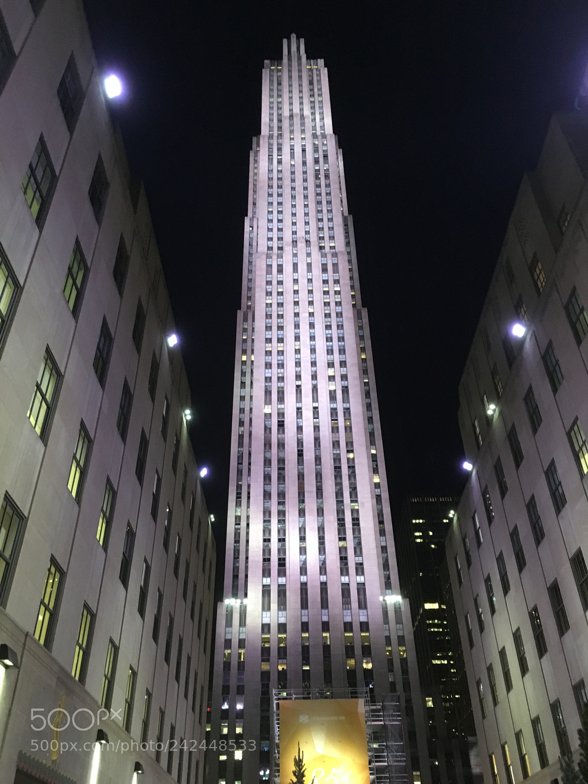 Apple iPhone SE sample photo. Rockefeller centre new york photography