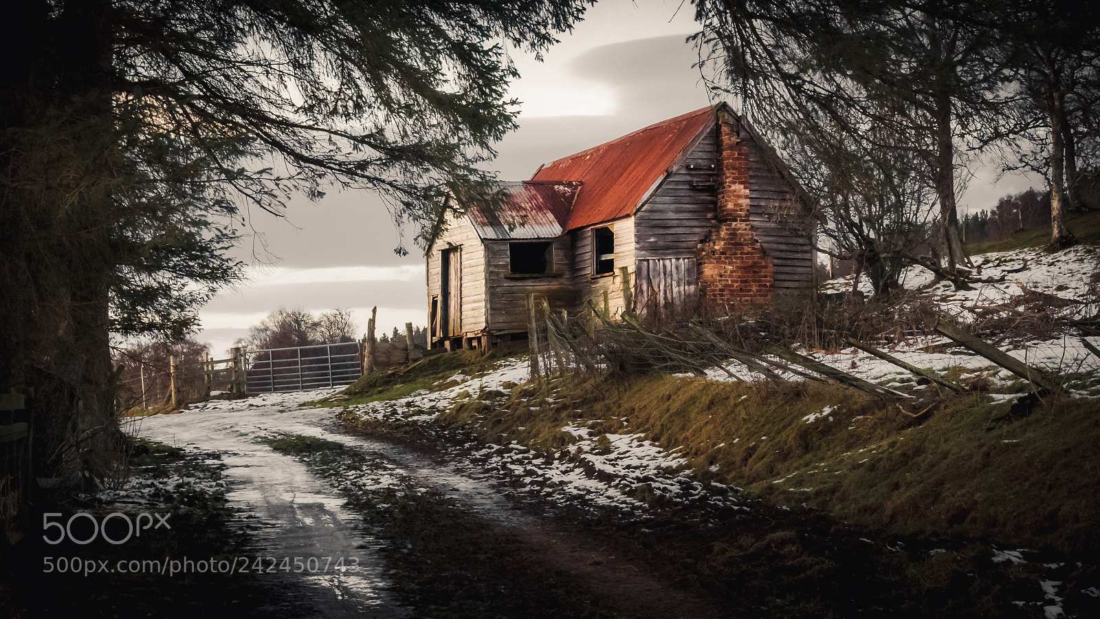 Canon EOS 60D sample photo. Abandoned house i photography