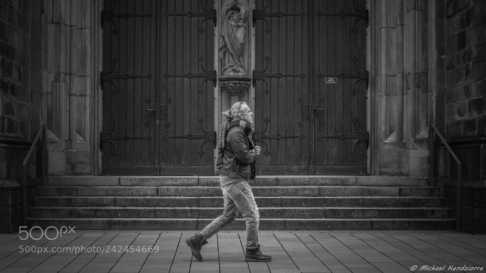 Sony a7 II sample photo. The walking man photography