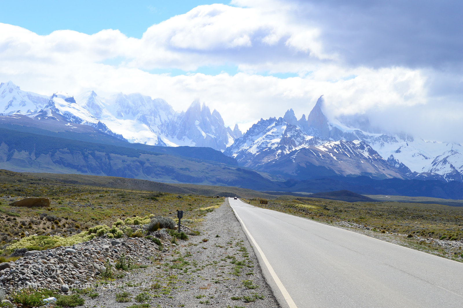 Nikon D3200 sample photo. The road to el photography
