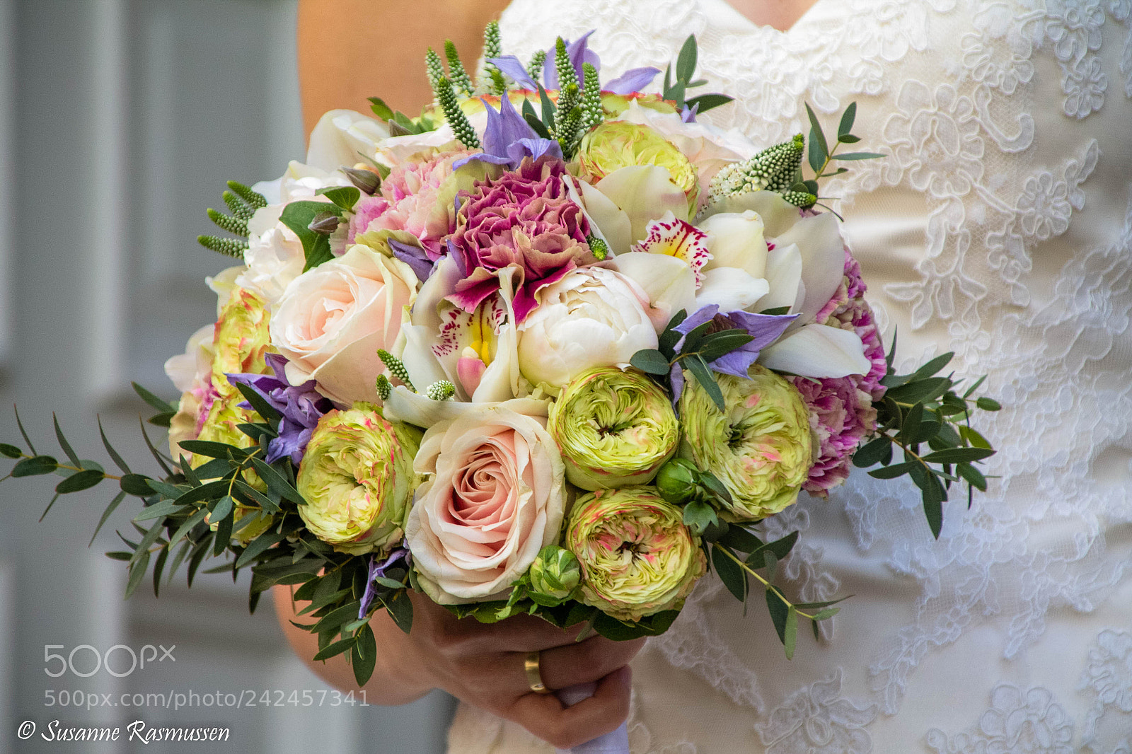 Canon EOS 1100D (EOS Rebel T3 / EOS Kiss X50) sample photo. Bridal bouquet photography
