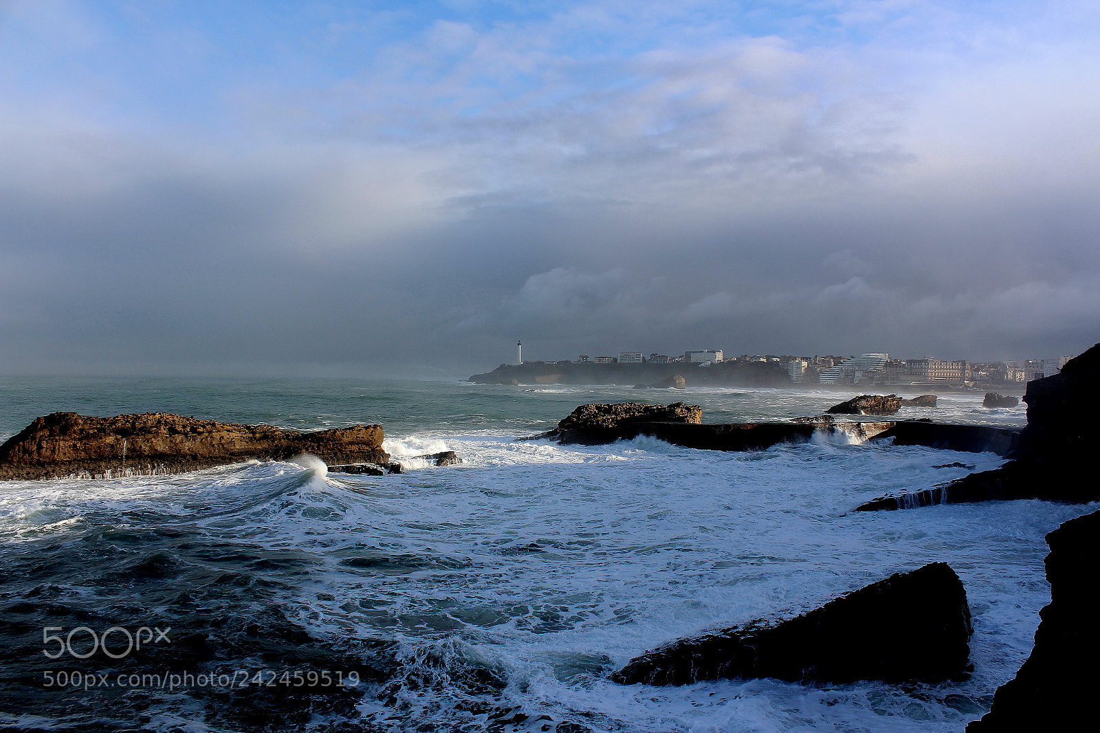 Canon EF-S 18-55mm F3.5-5.6 III sample photo. Waves vs rocks photography