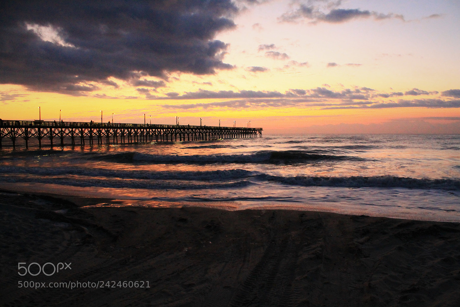 Canon EOS 1100D (EOS Rebel T3 / EOS Kiss X50) sample photo. Beach at sunrise photography