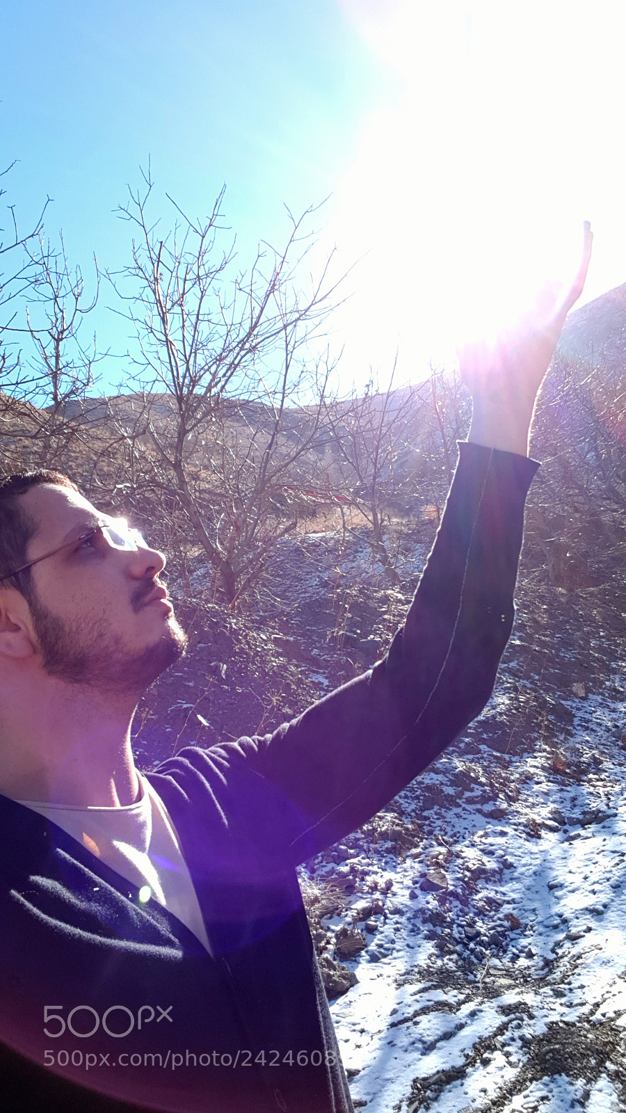 Samsung Galaxy S8 sample photo. The sun in hand photography