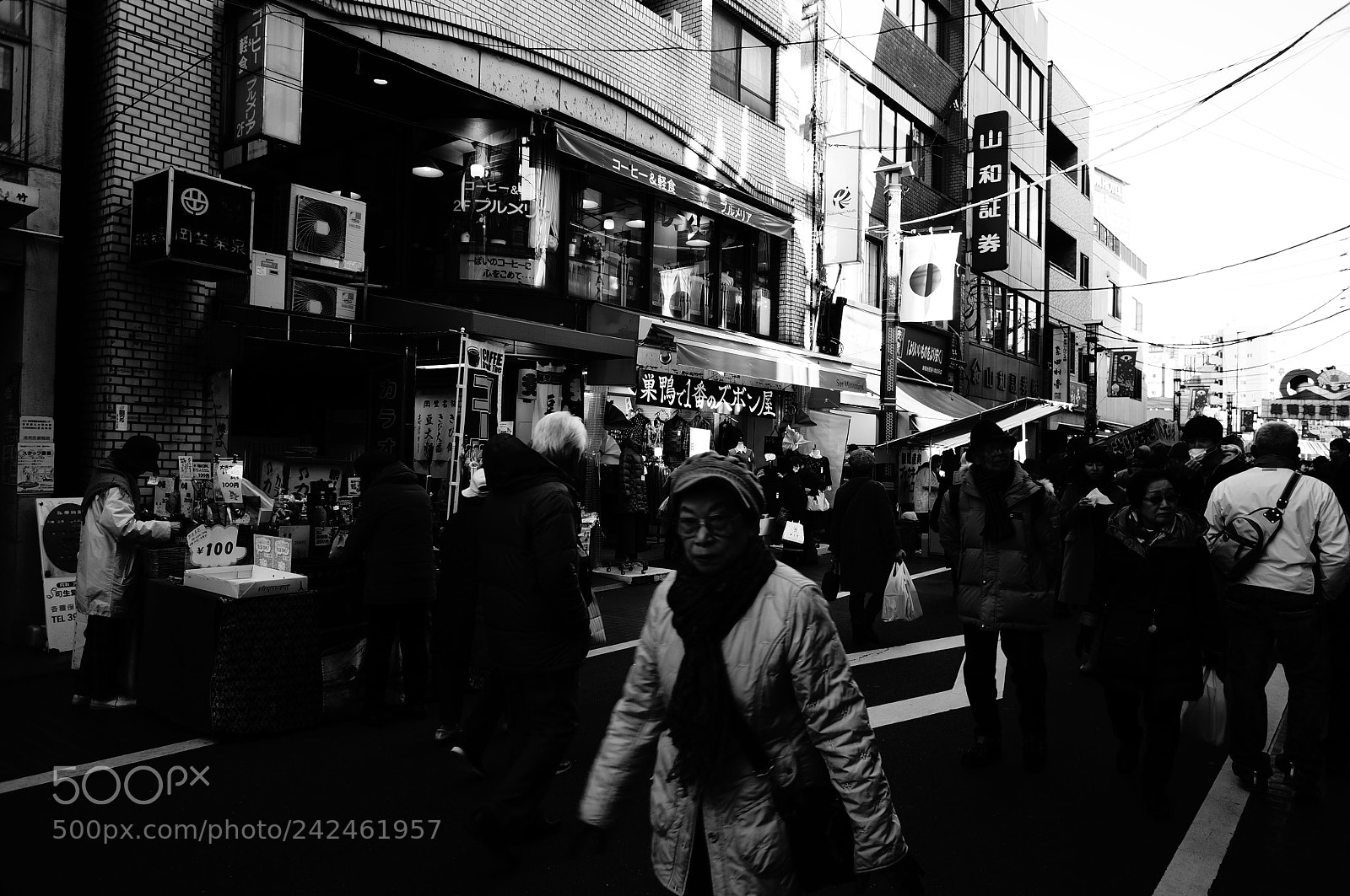 Sony Alpha NEX-5T sample photo. Sugamo on sunday photography