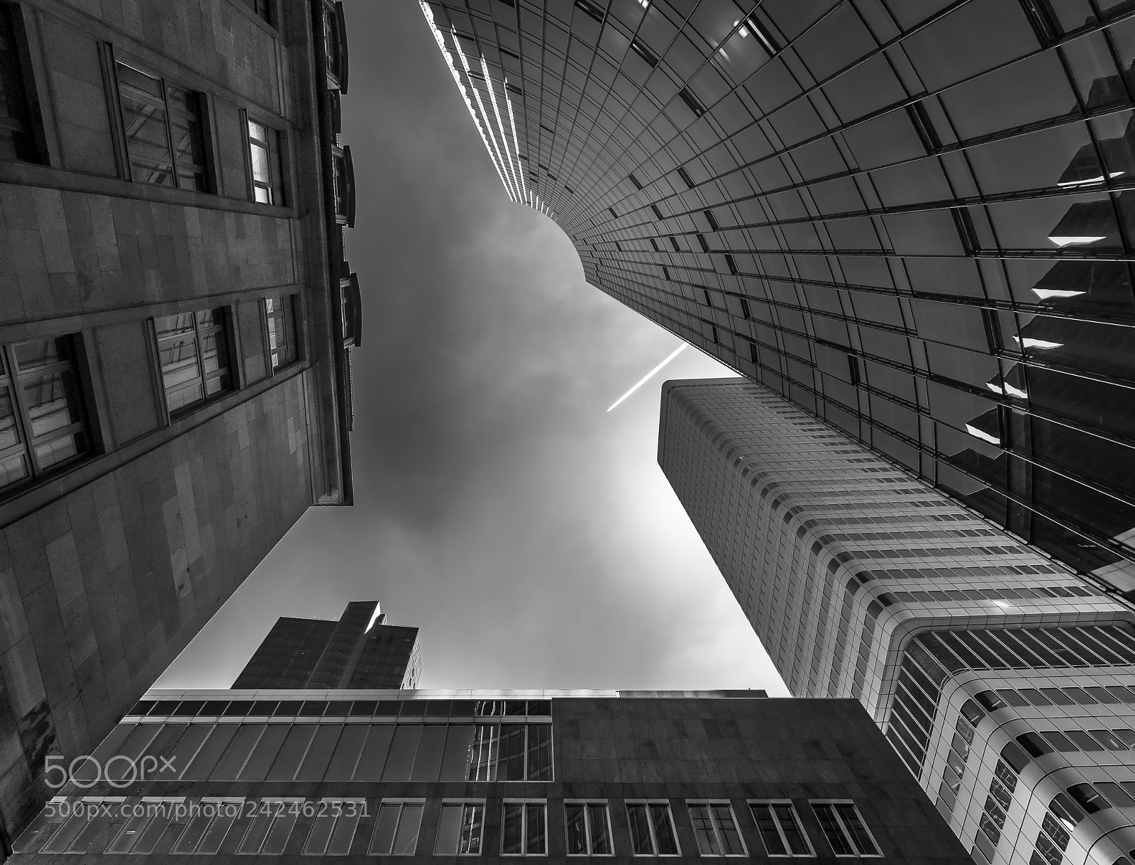 Sony a7 II sample photo. Skyper meets silver tower photography