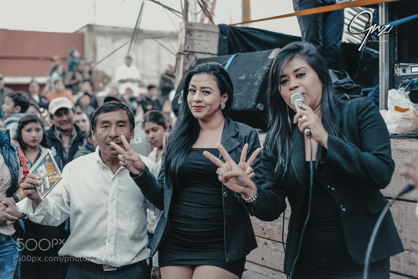 Nikon D800E sample photo. Singing girls photography