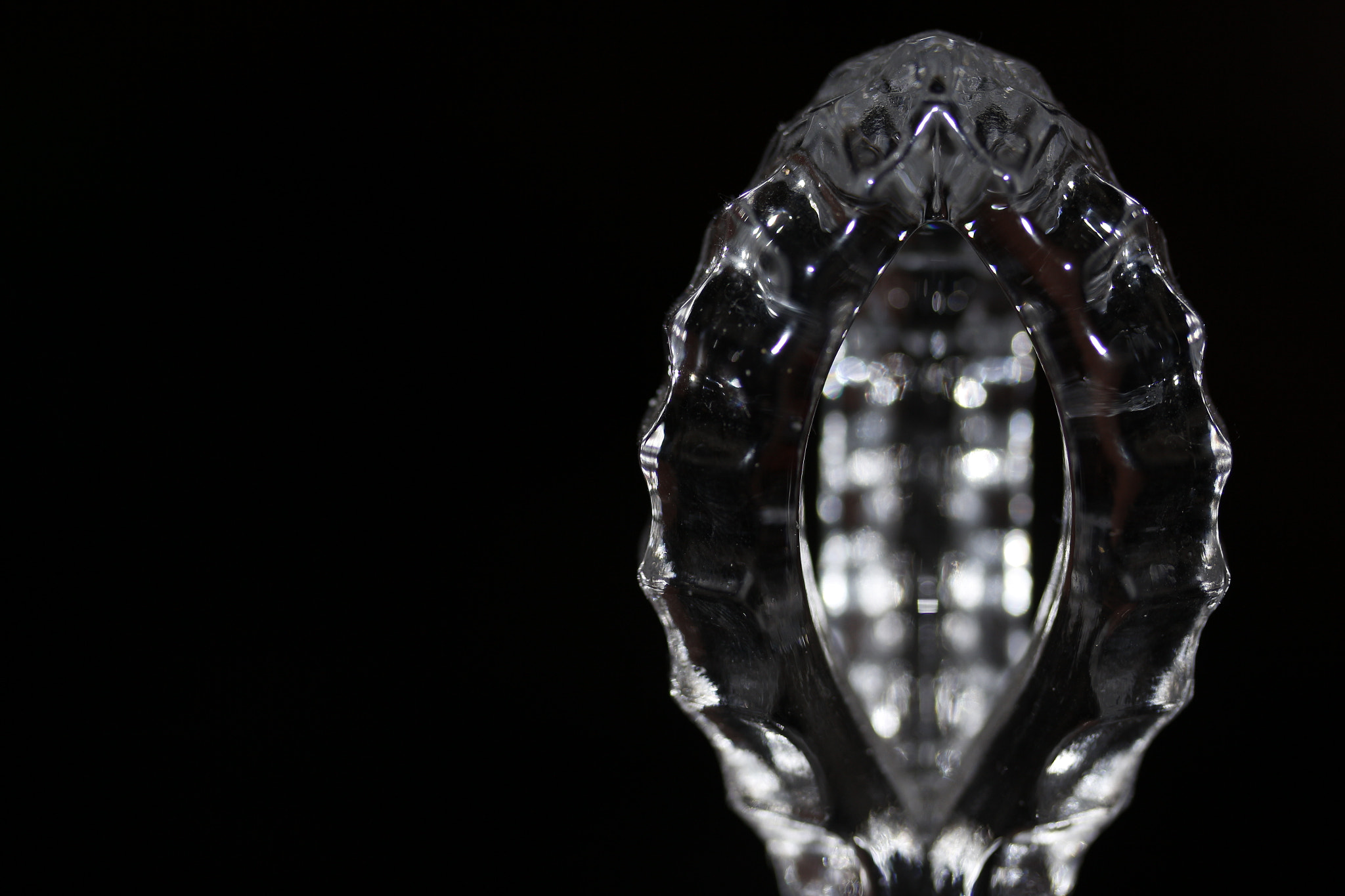 Canon EF-S 60mm F2.8 Macro USM sample photo. Crystal photography