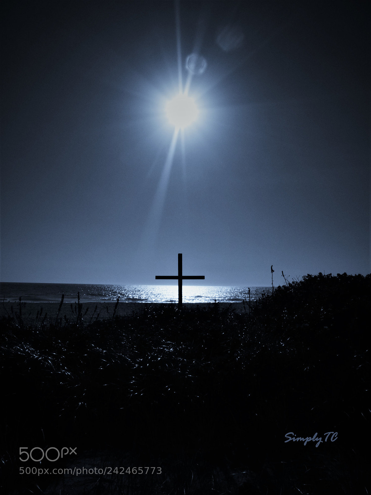 Fujifilm X10 sample photo. Sunday morning atlantic ocean photography