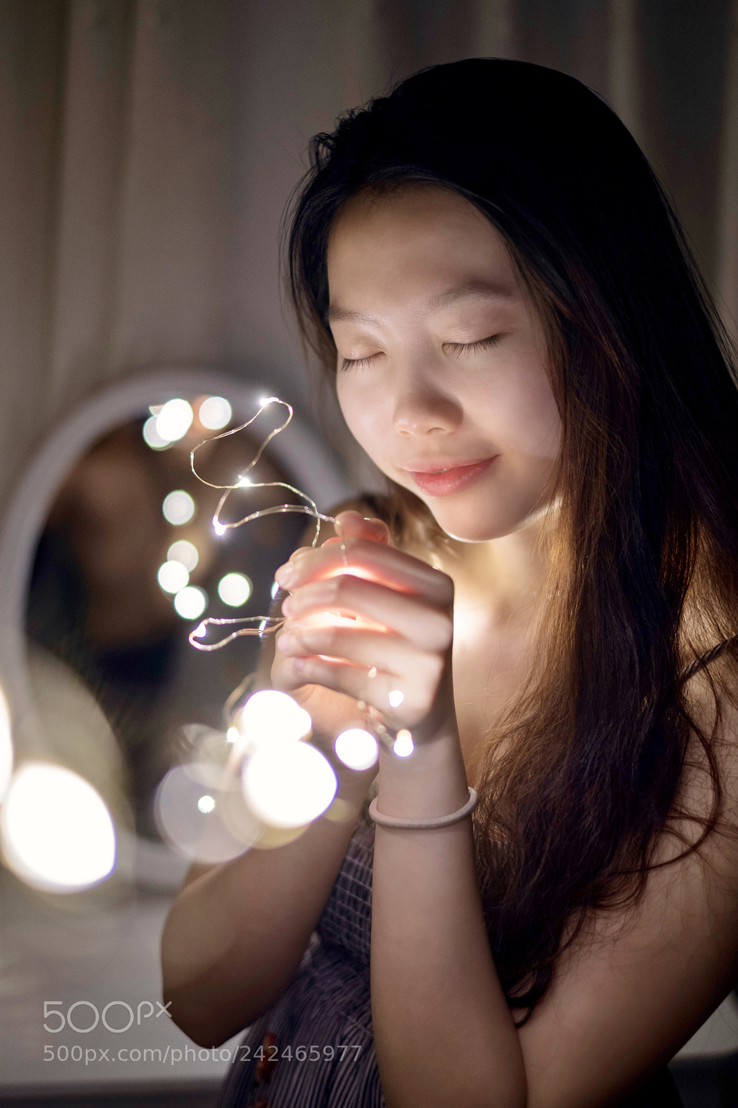 Fujifilm X-T2 sample photo. Mirror mirror hanging on photography