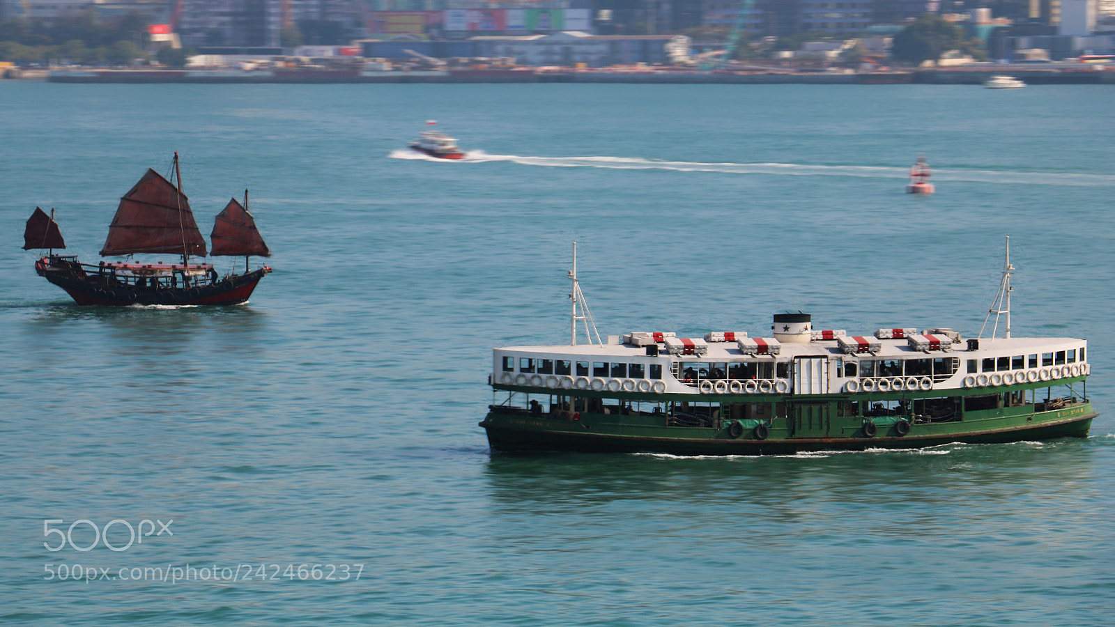 Canon EOS 760D (EOS Rebel T6s / EOS 8000D) sample photo. Busy city 11 photography