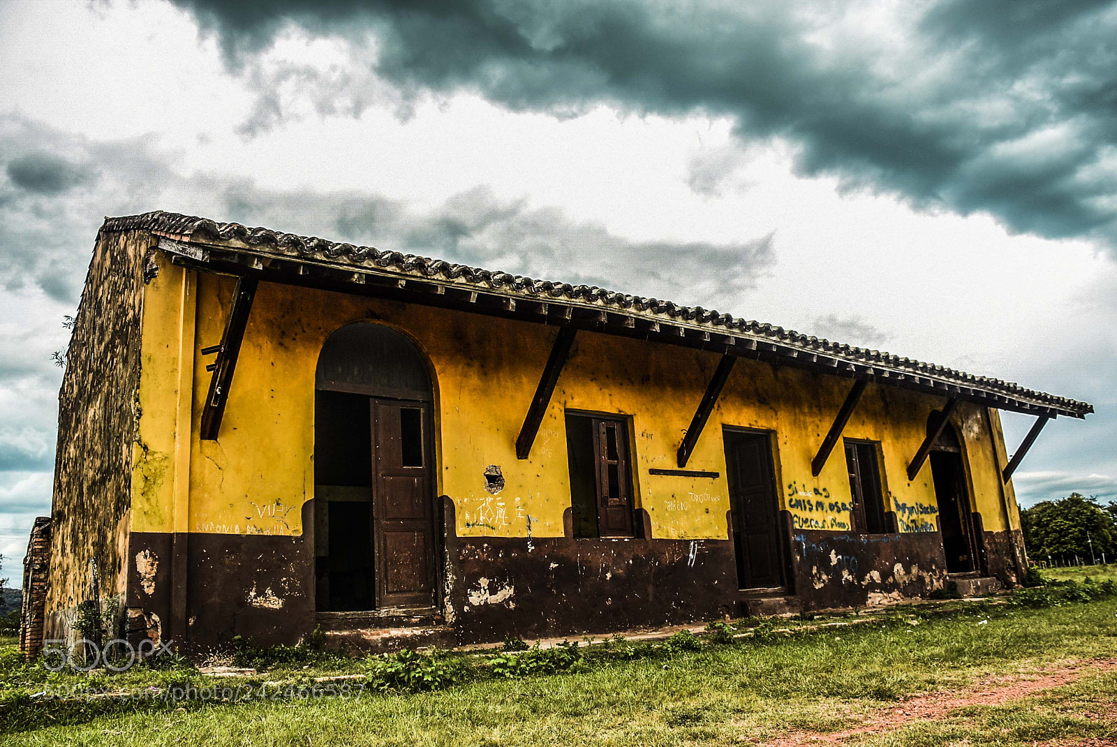 Nikon D7200 sample photo. Antigua estaci n de photography