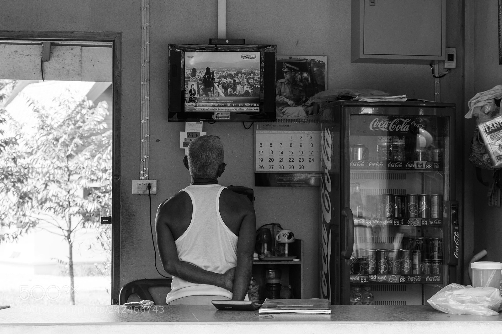 Sony a7 II sample photo. Tv-watching photography