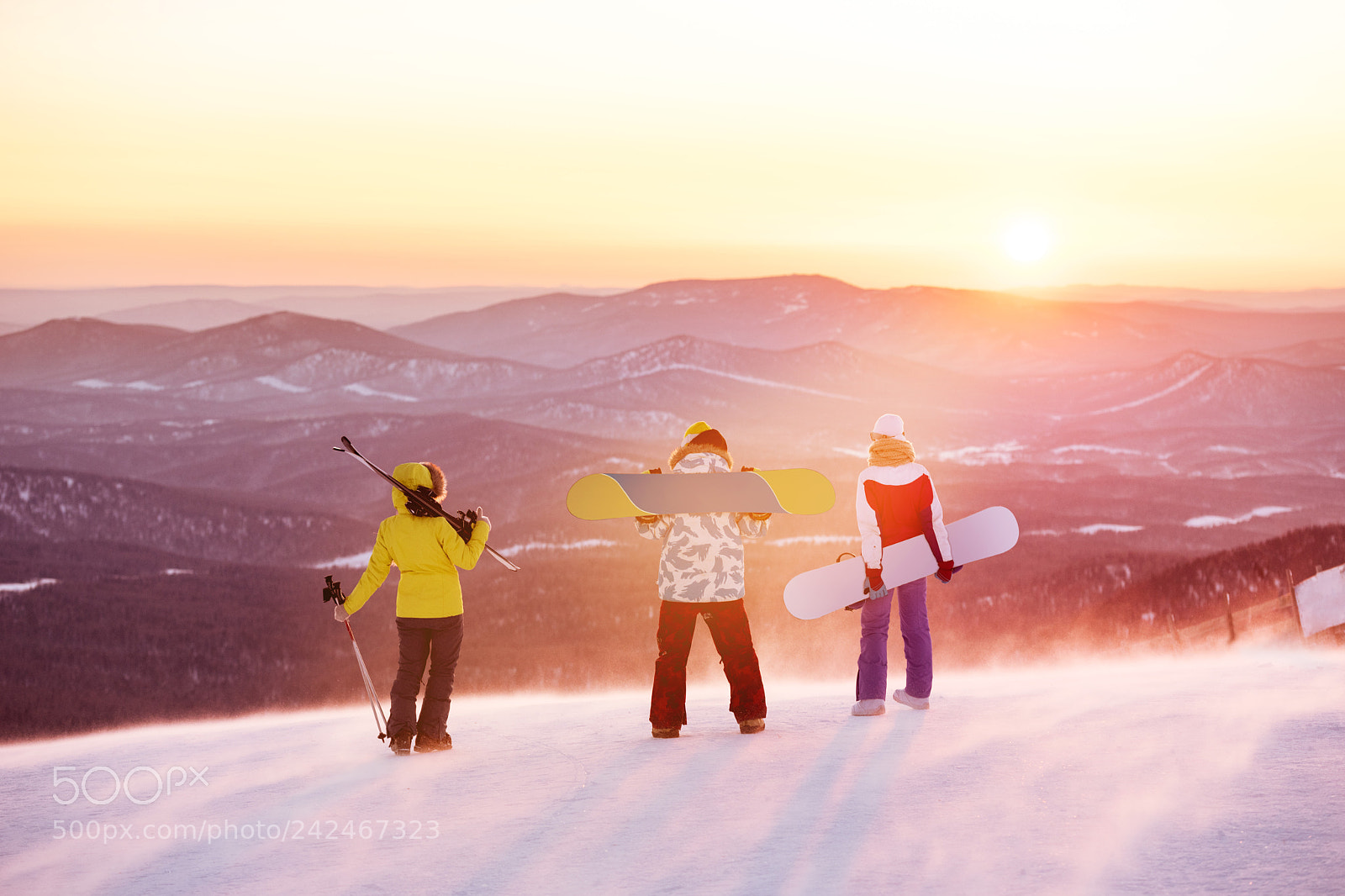 Nikon D810 sample photo. Friends at ski resort photography