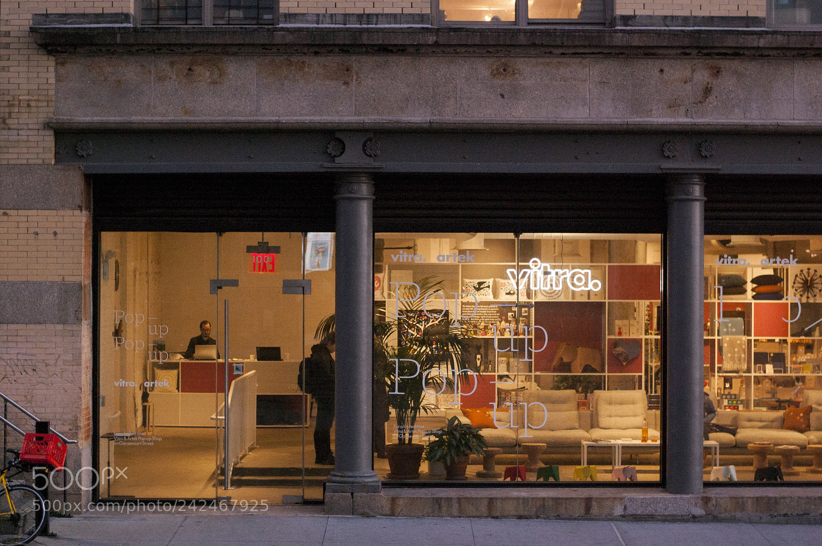 Nikon D40 sample photo. Vitra, greenwich village photography