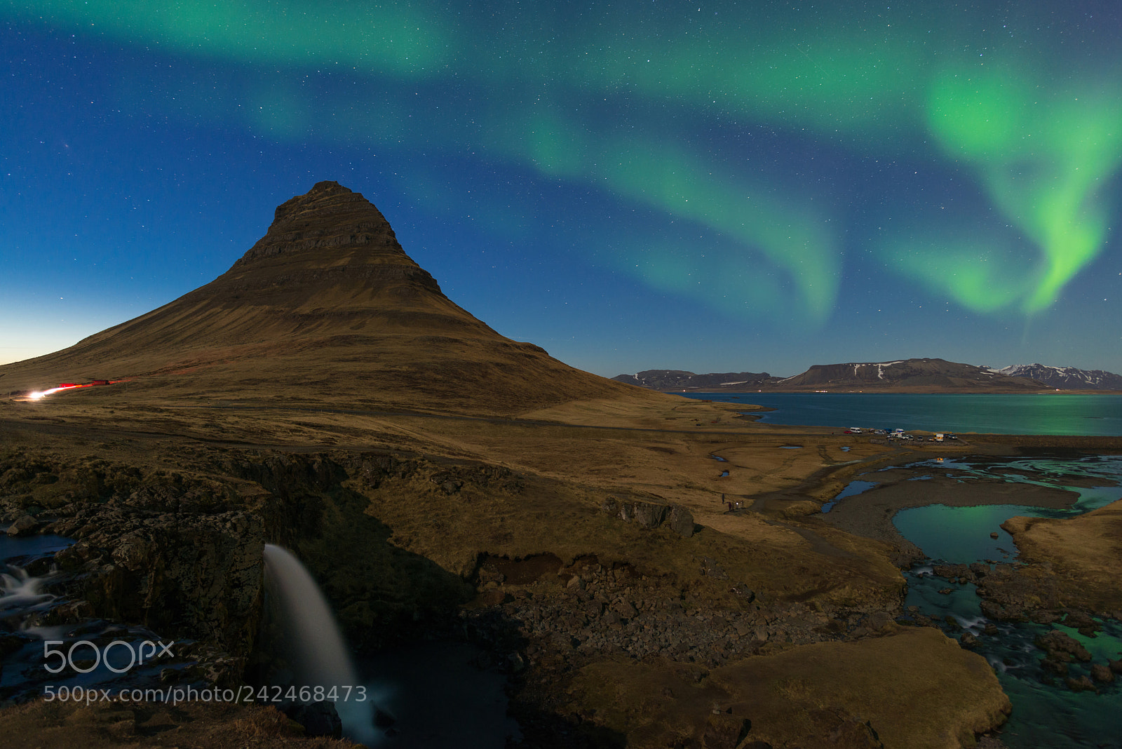 Nikon D800 sample photo. Aurora borealis over kirkjufell photography