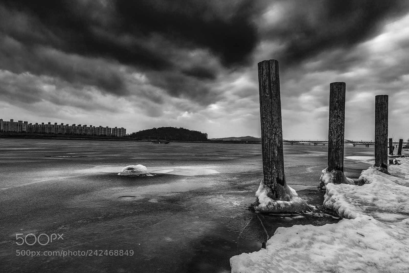 Nikon D810 sample photo. A frozen river photography