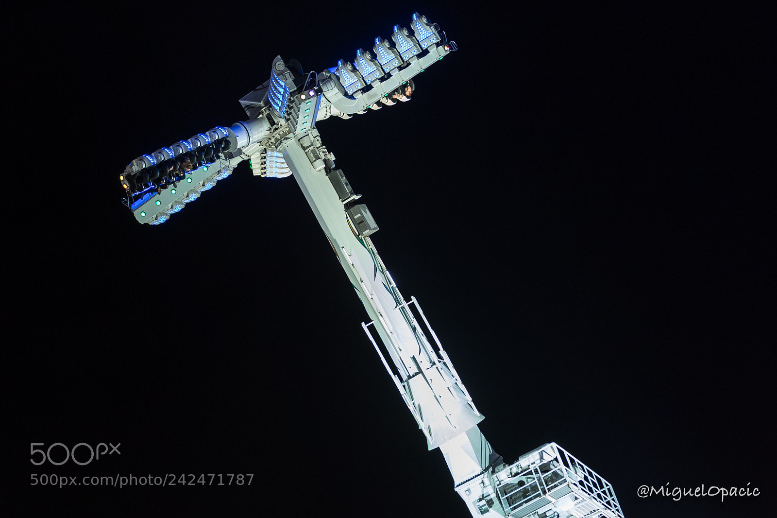Nikon D5 sample photo. Amusement park photography